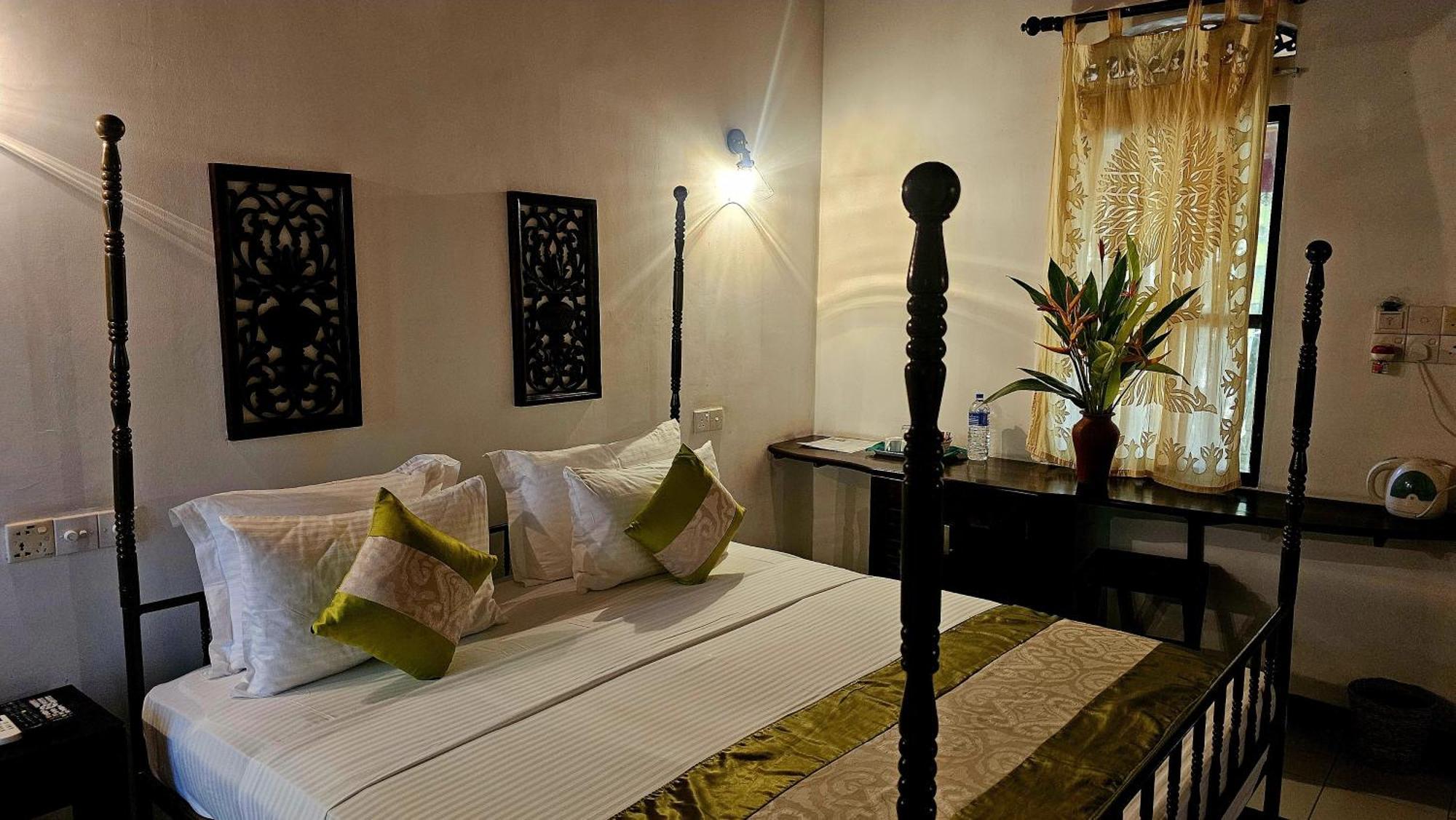Nooit Gedacht Heritage Hotel  Unawatuna Zimmer foto